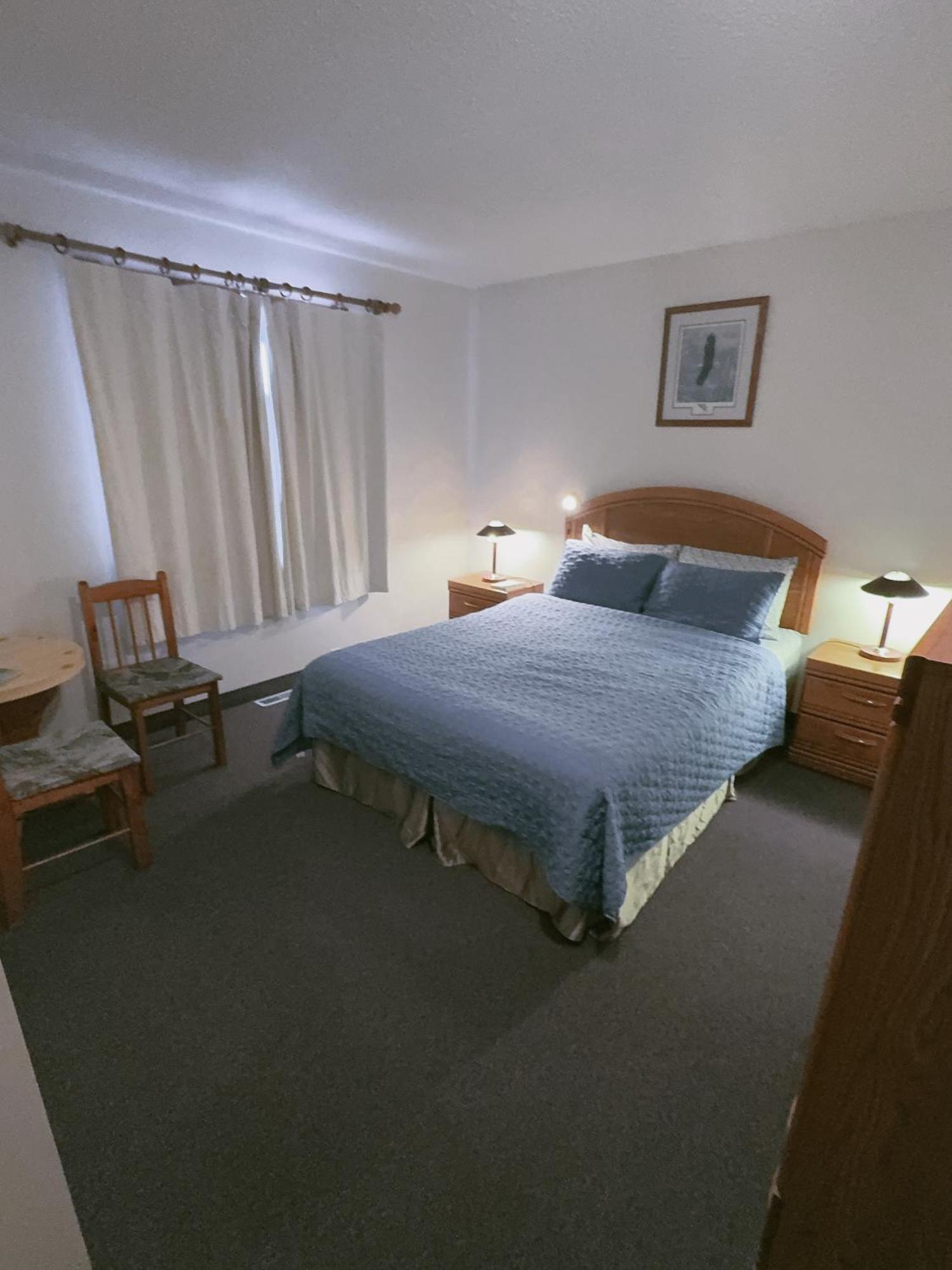 Alpine Meadows Lodge Golden Extérieur photo