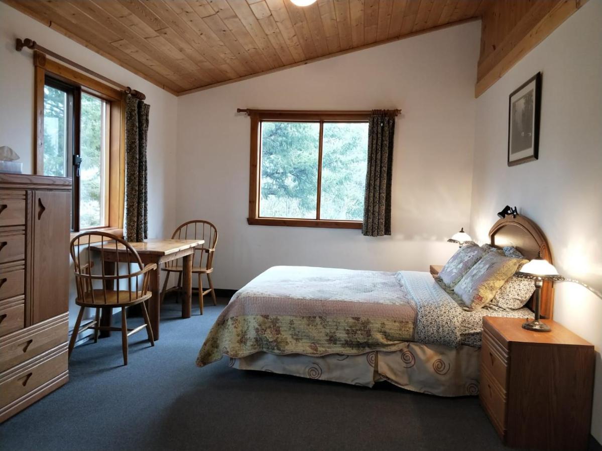 Alpine Meadows Lodge Golden Extérieur photo